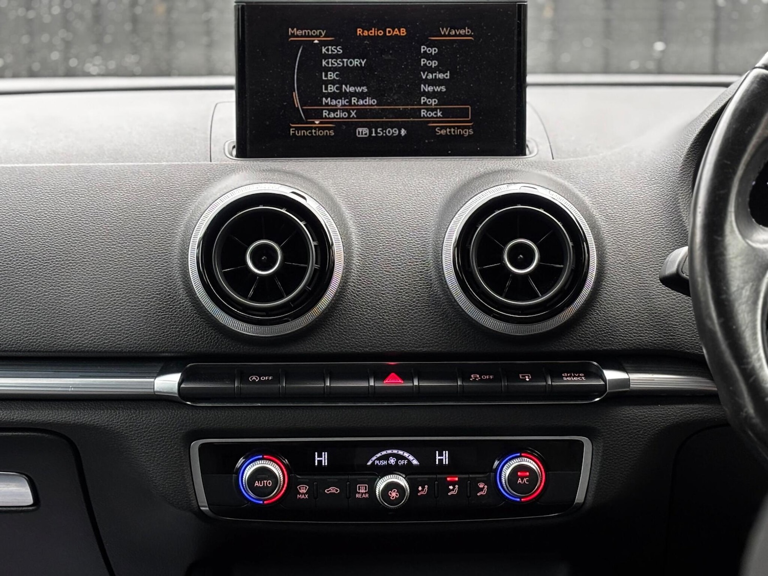 Used Audi A3 2015 for sale - 77344271: Photo 9