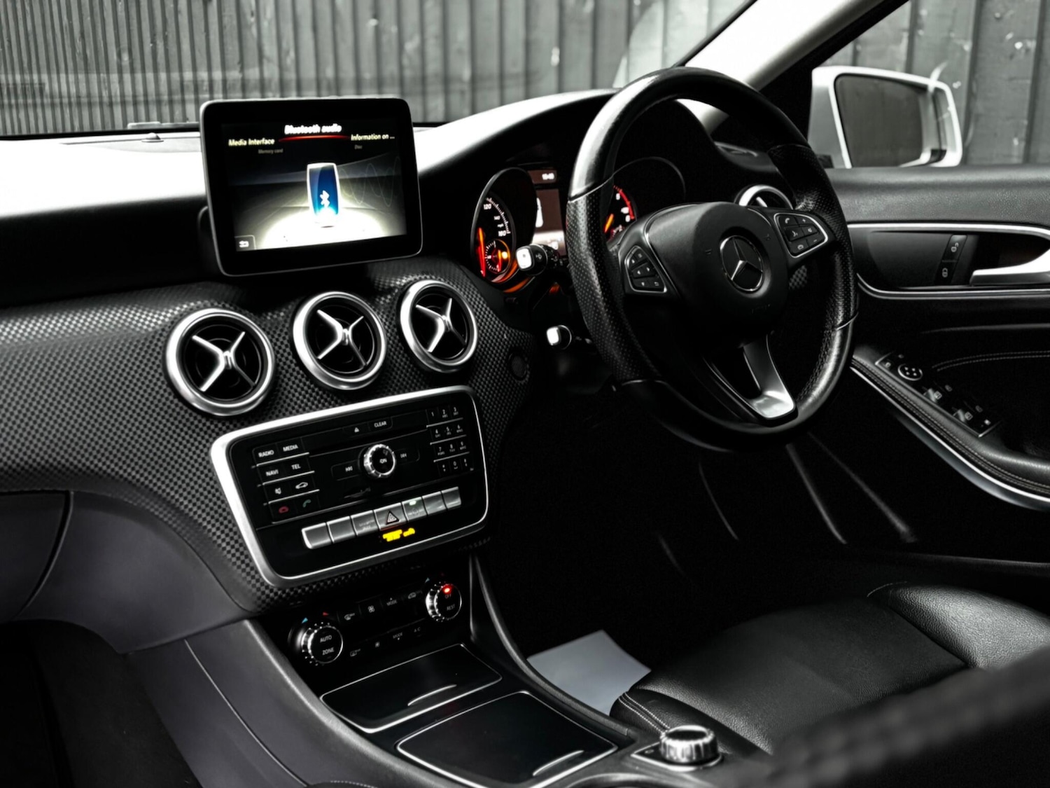 Used Mercedes-Benz A-Class 2017 for sale - 76714963: Photo 6