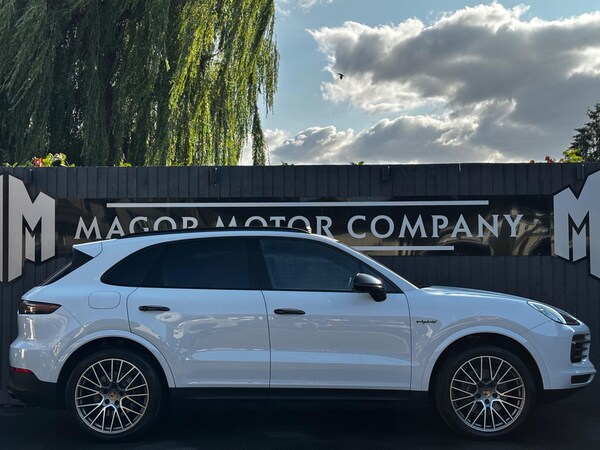 Used Porsche Cayenne 2022 for sale - 75449833: Photo 2