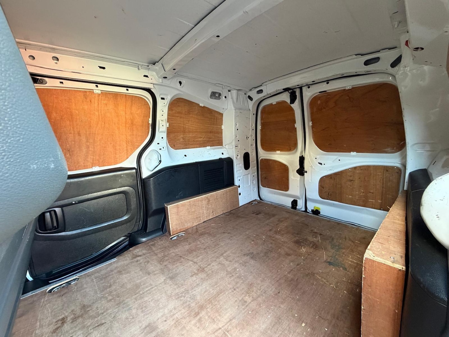 Used Peugeot Partner 2015 for sale - 76926585: Photo 13