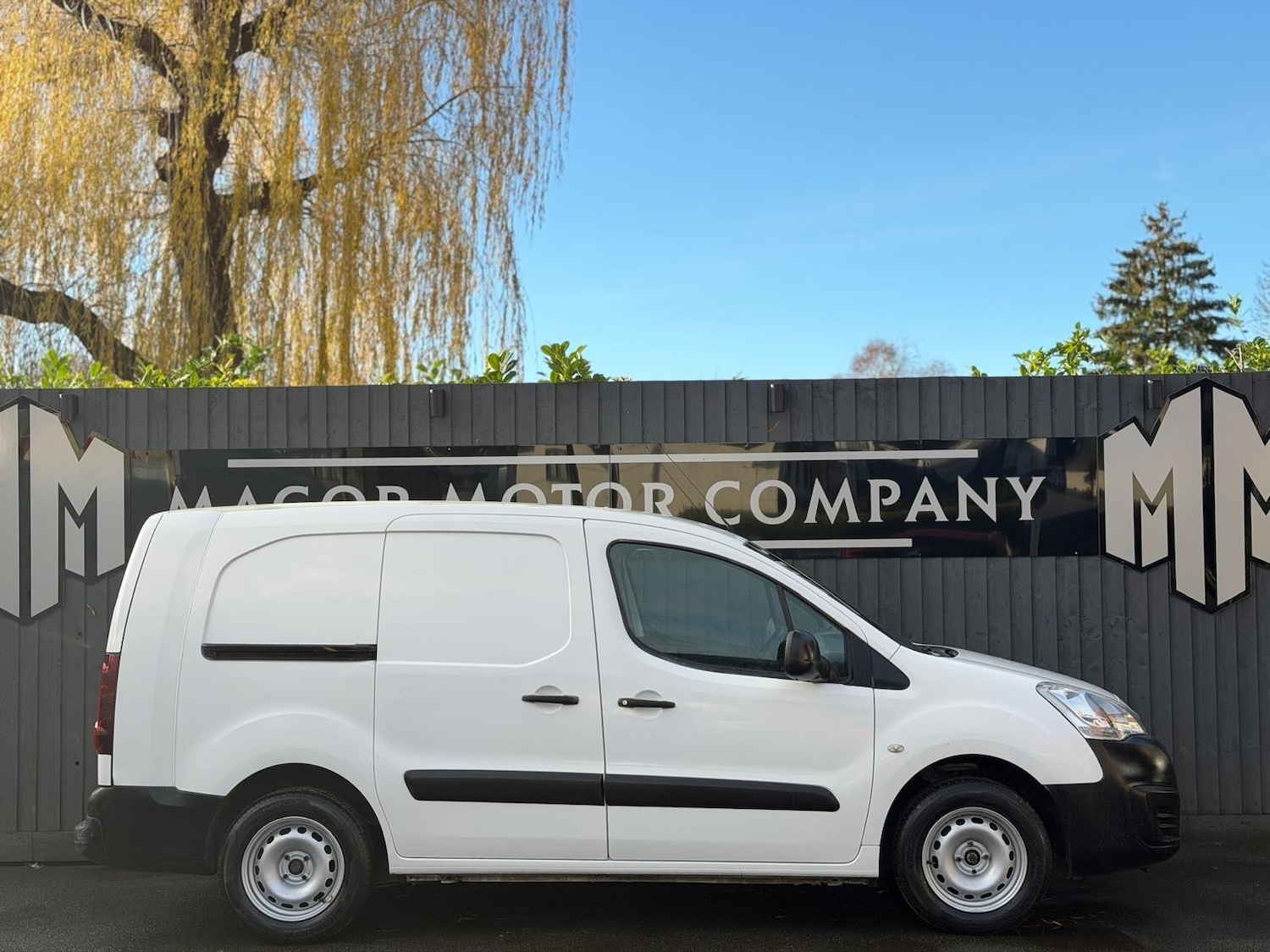 Used Peugeot Partner 2015 for sale - 76926585: Photo 2