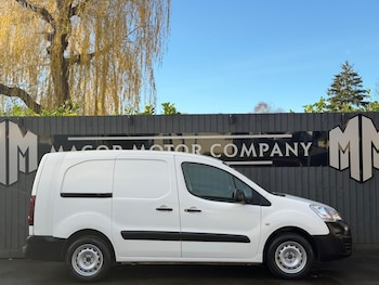 Used Peugeot Partner 2015 for sale - 76926585: Photo