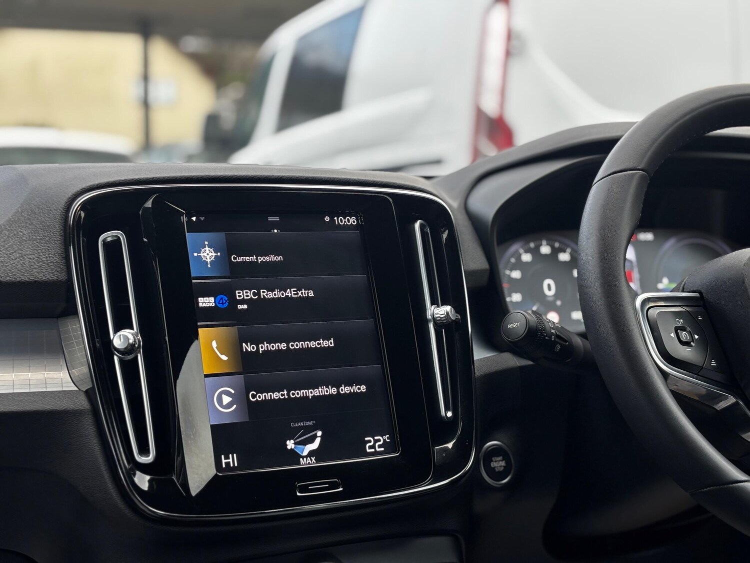 Used Volvo XC40 2023 for sale - 77441084: Photo 9