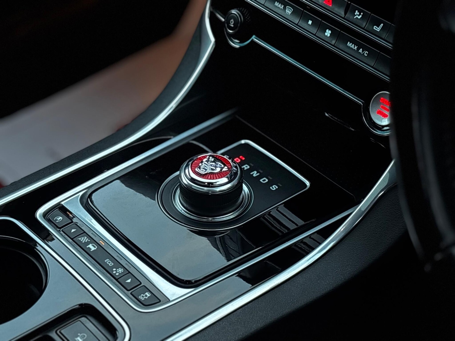 Used Jaguar XE for sale - 76473471: Photo 12