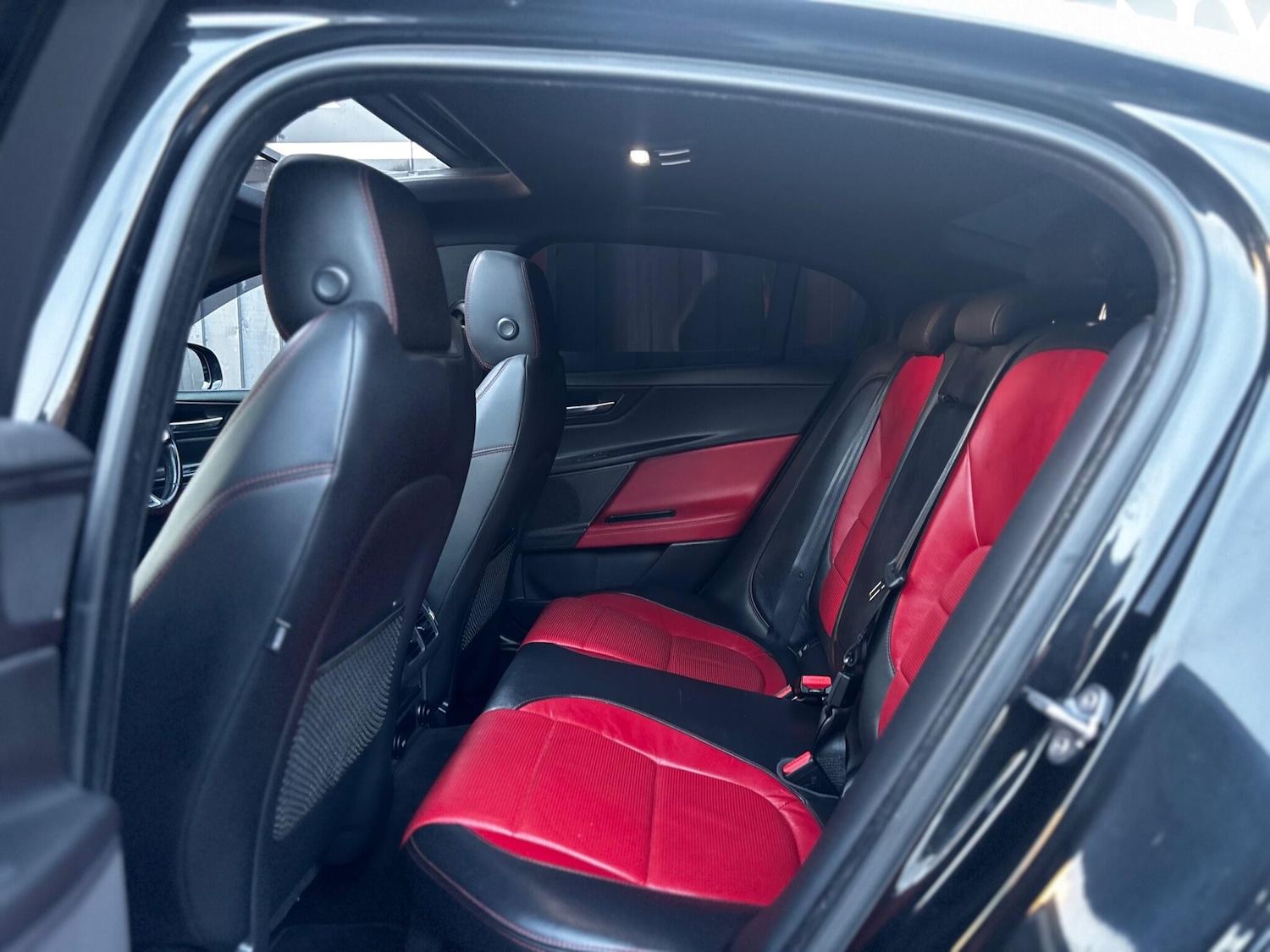 Used Jaguar XE for sale - 76473471: Photo 14