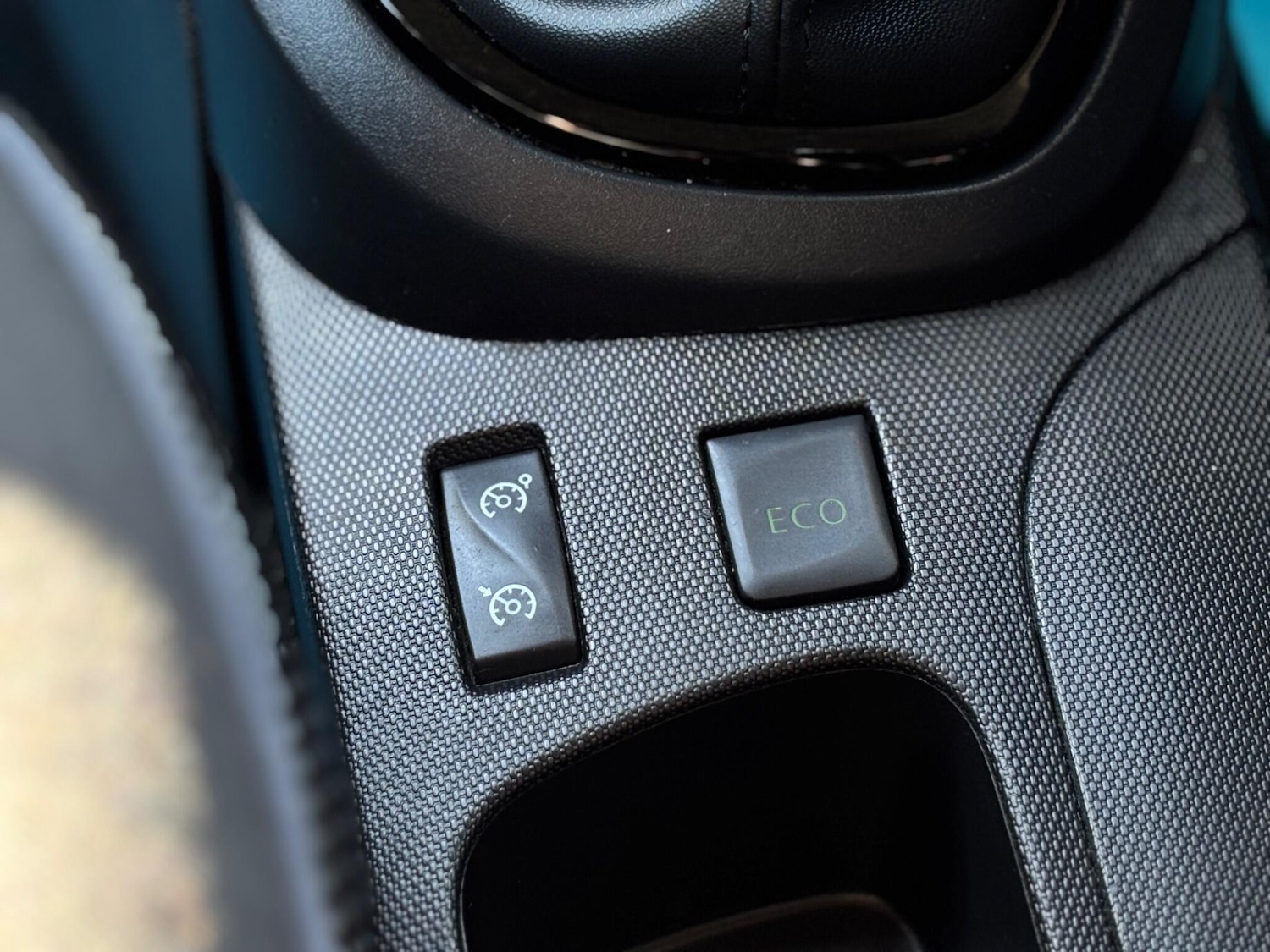 Used Renault Captur 2015 for sale - 77939888: Photo 16