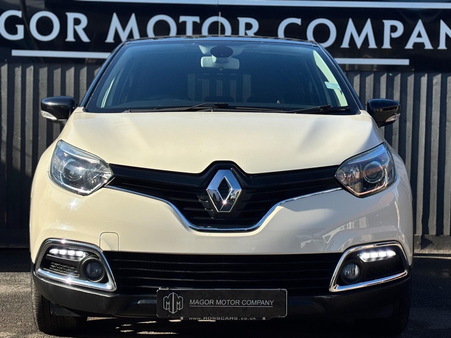 Used Renault Captur 2015 for sale - 77939888: Photo 3