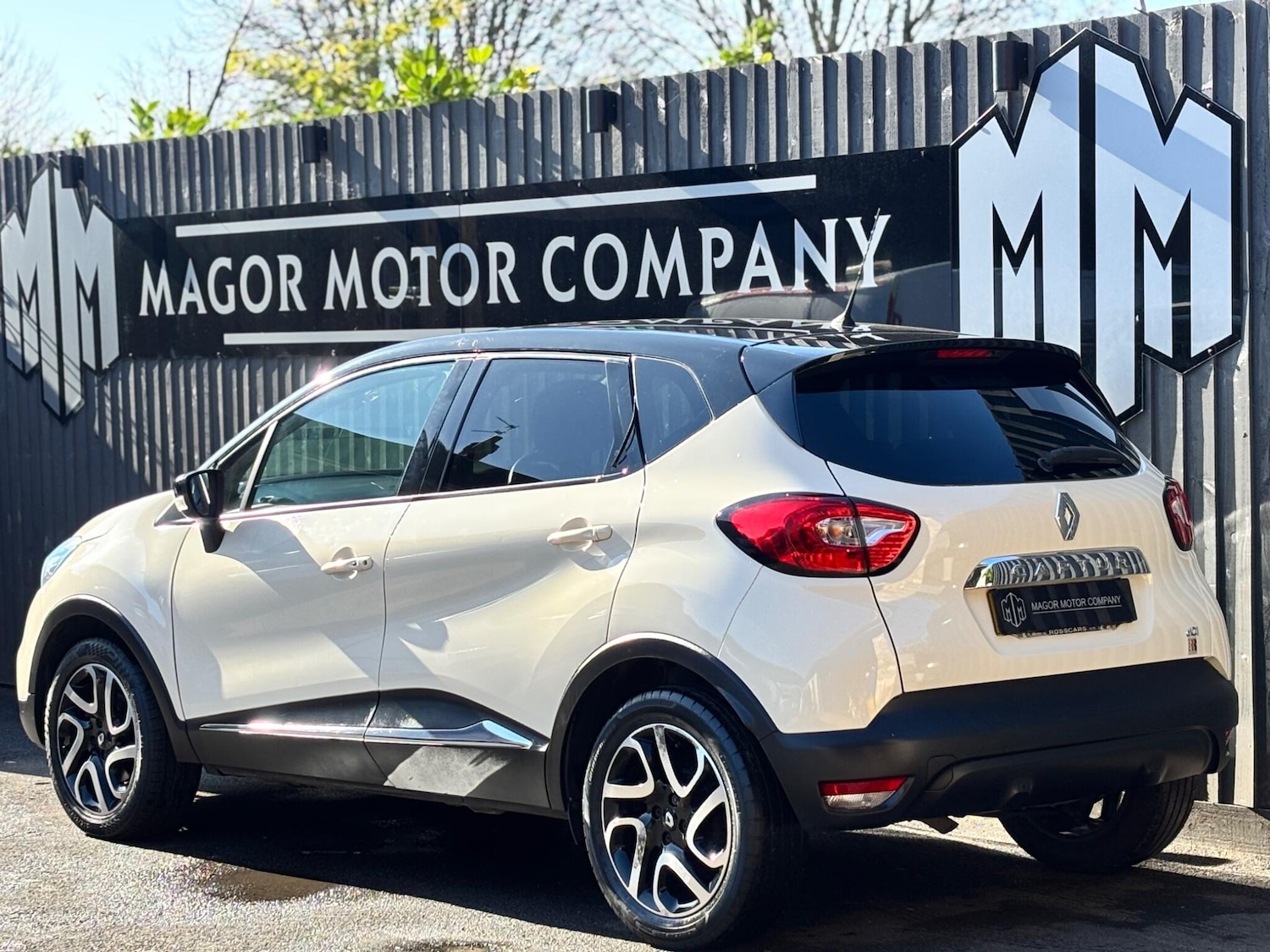 Used Renault Captur 2015 for sale - 77939888: Photo 4