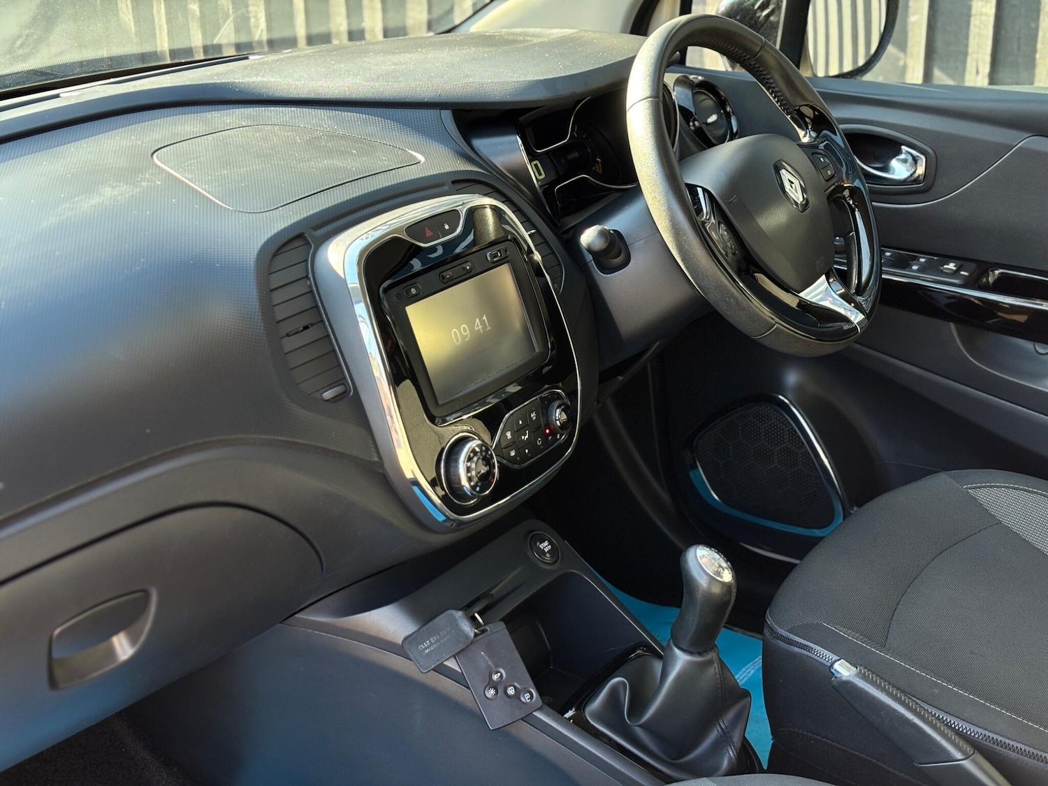 Used Renault Captur 2015 for sale - 77939888: Photo 6