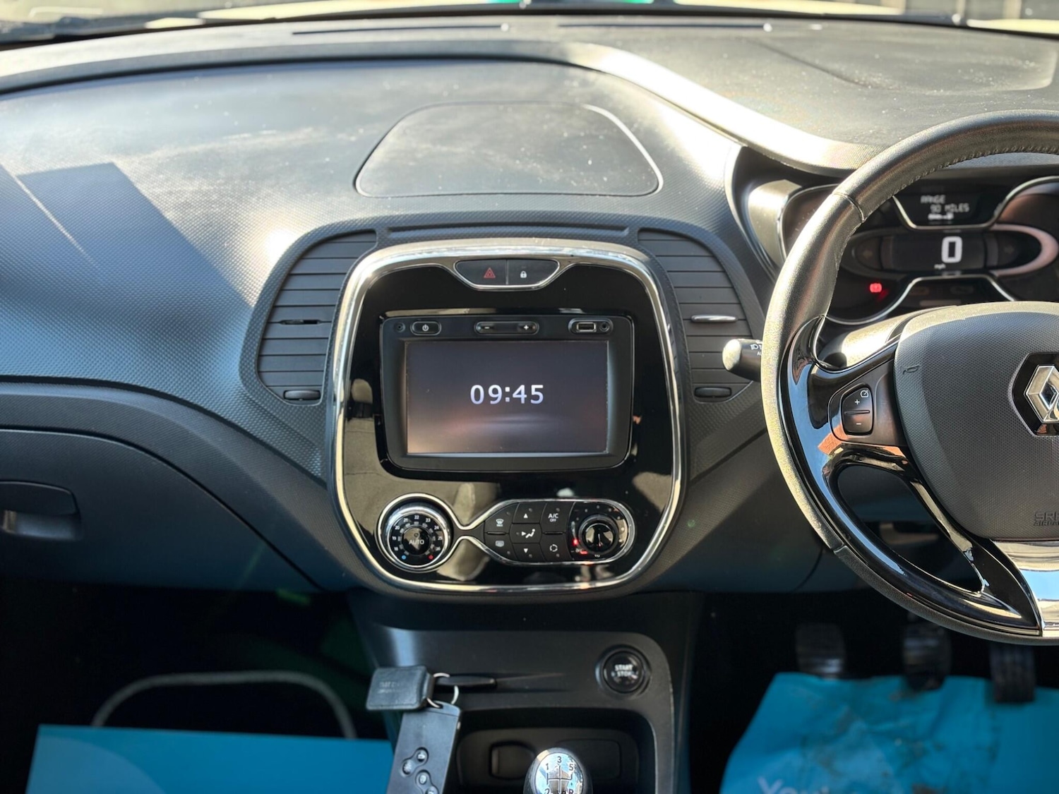 Used Renault Captur 2015 for sale - 77939888: Photo 8