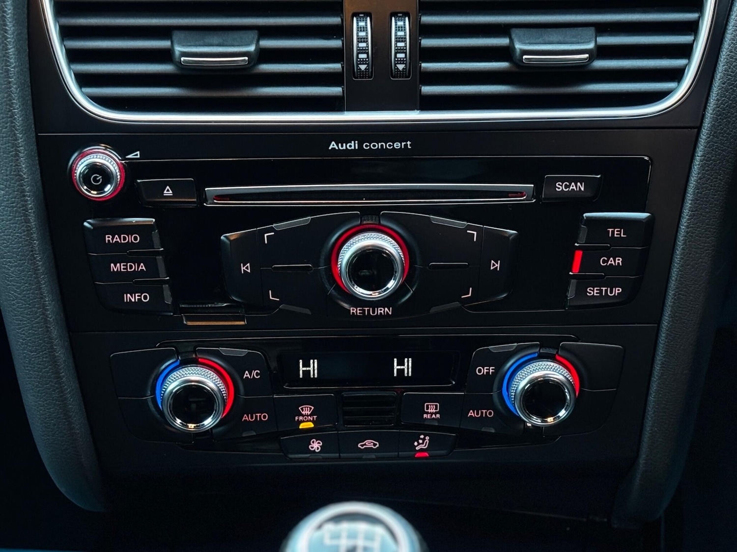 Used Audi A4 2015 for sale - 77082114: Photo 10