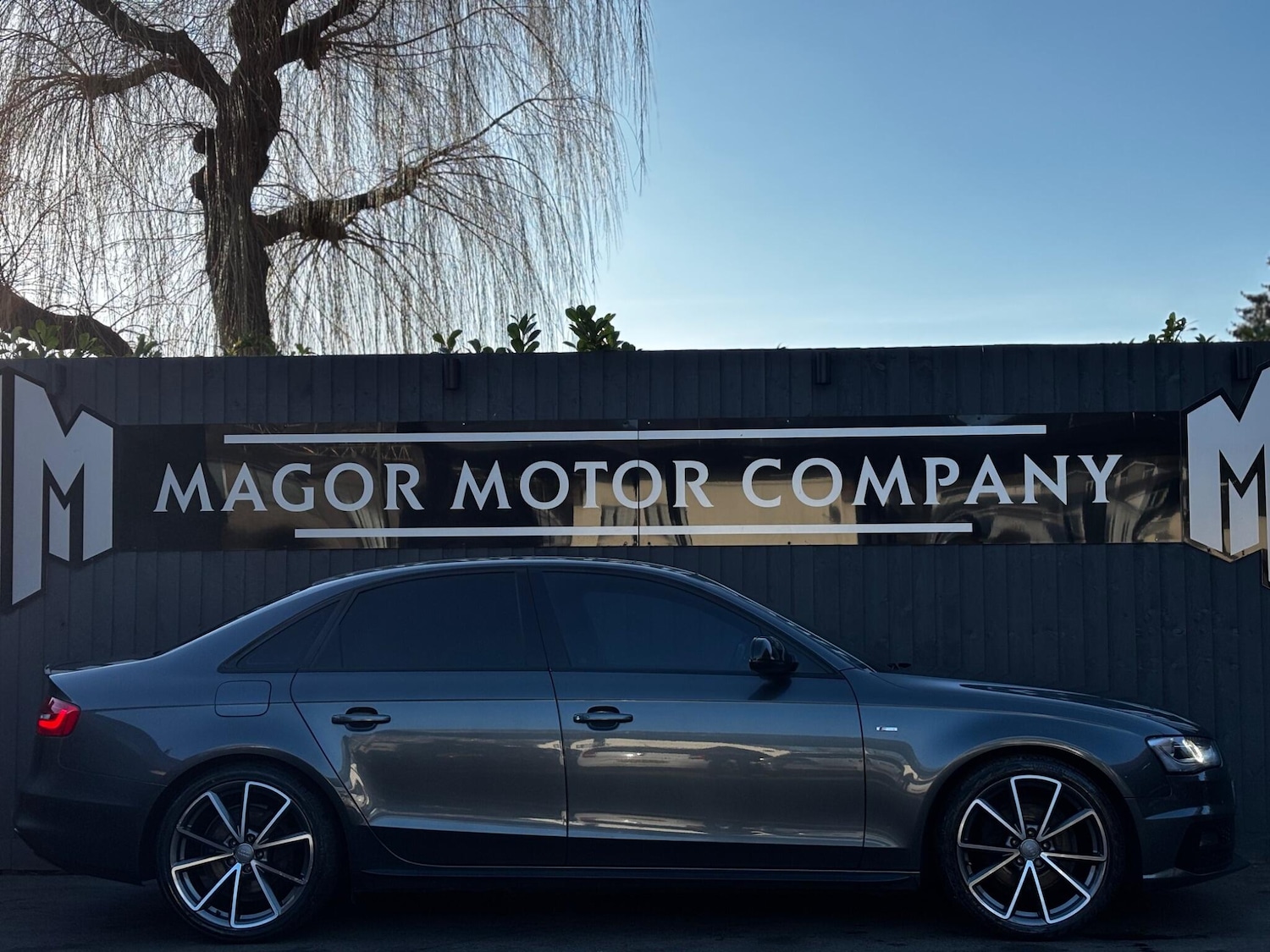 Used Audi A4 2015 for sale - 77082114: Photo 2