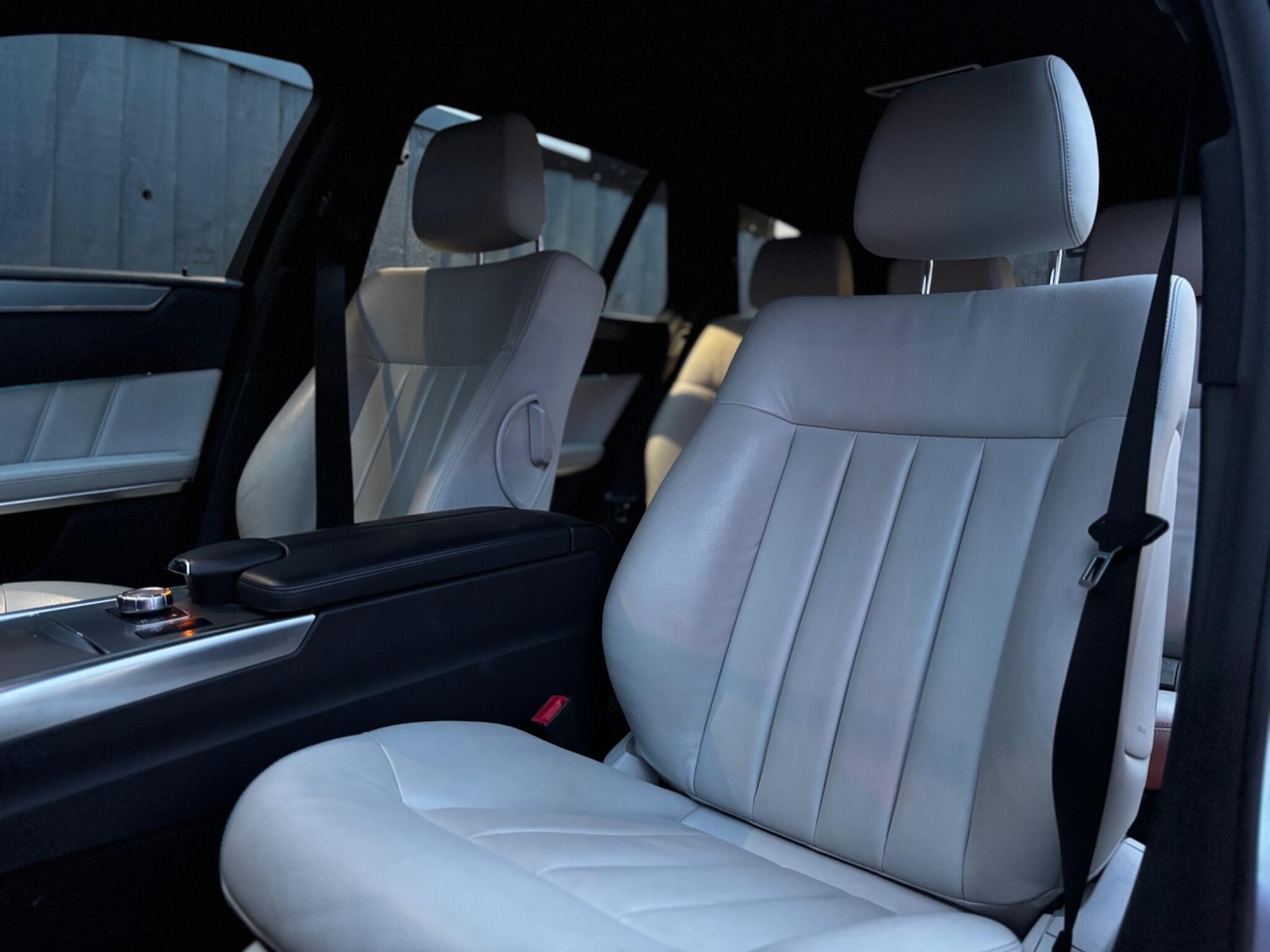 Used Mercedes-Benz E Class 2013 for sale - 77029719: Photo 11