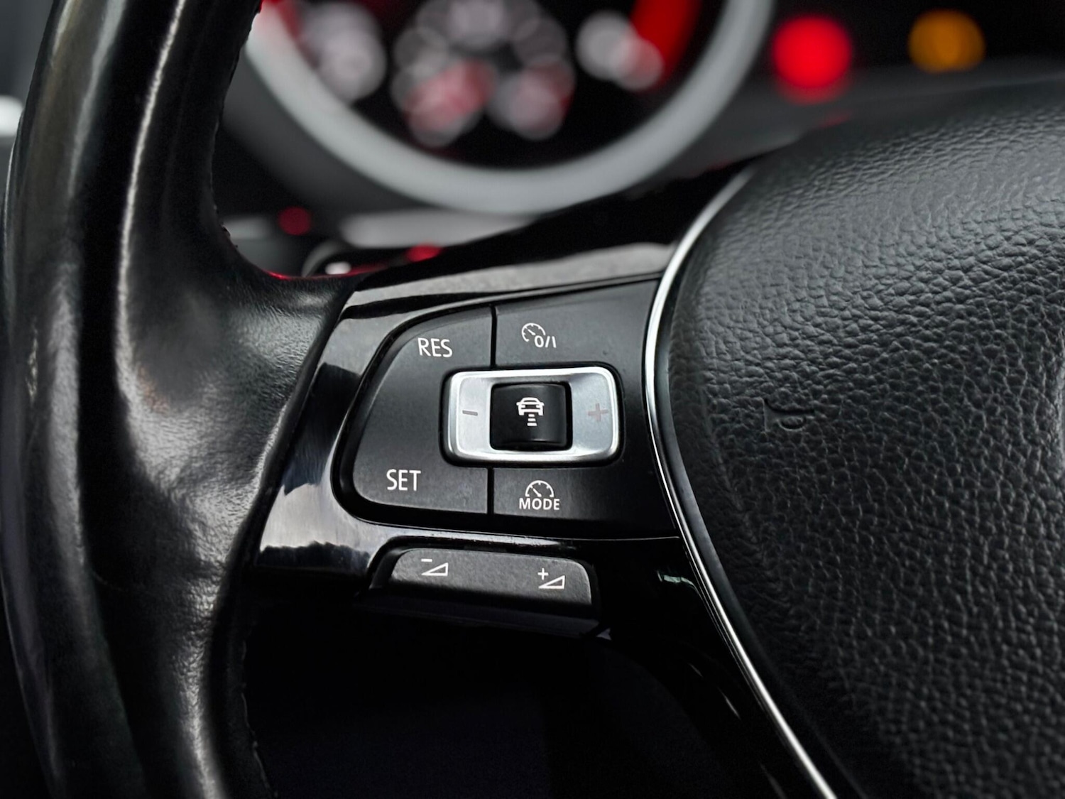 Used Volkswagen Tiguan 2018 for sale - 76398342: Photo 11