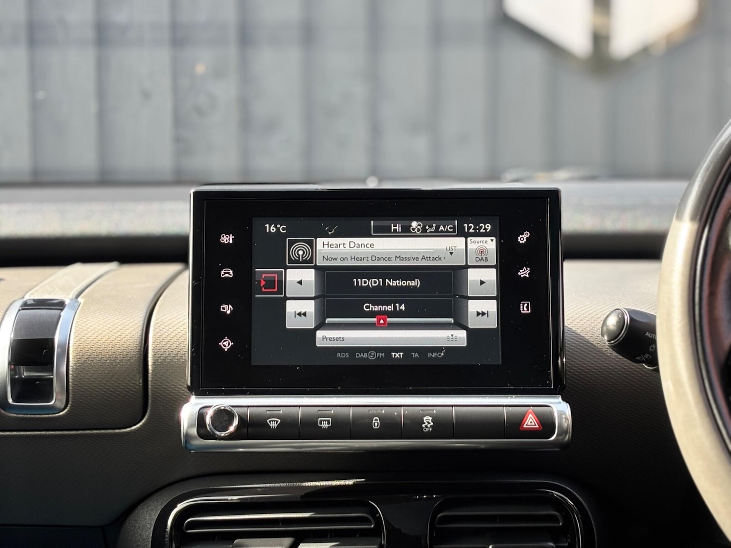 Used Citroen C4 Cactus 2016 for sale - 77993815: Photo 9