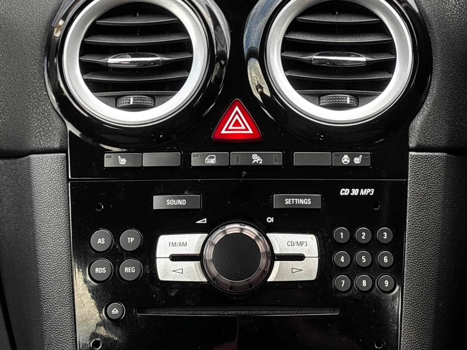 Used Vauxhall Corsa 2010 for sale - 76397940: Photo 10