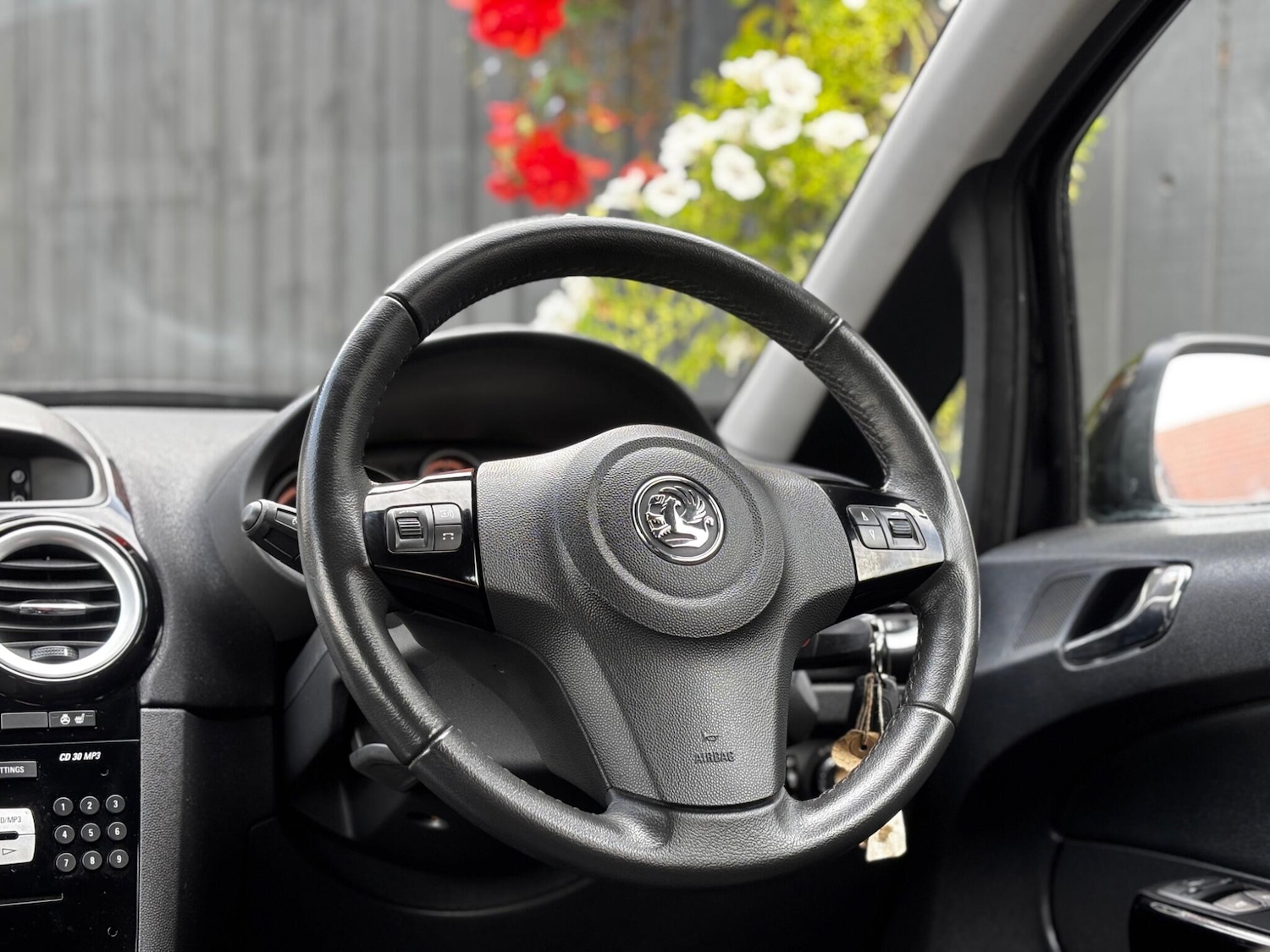 Used Vauxhall Corsa 2010 for sale - 76397940: Photo 11