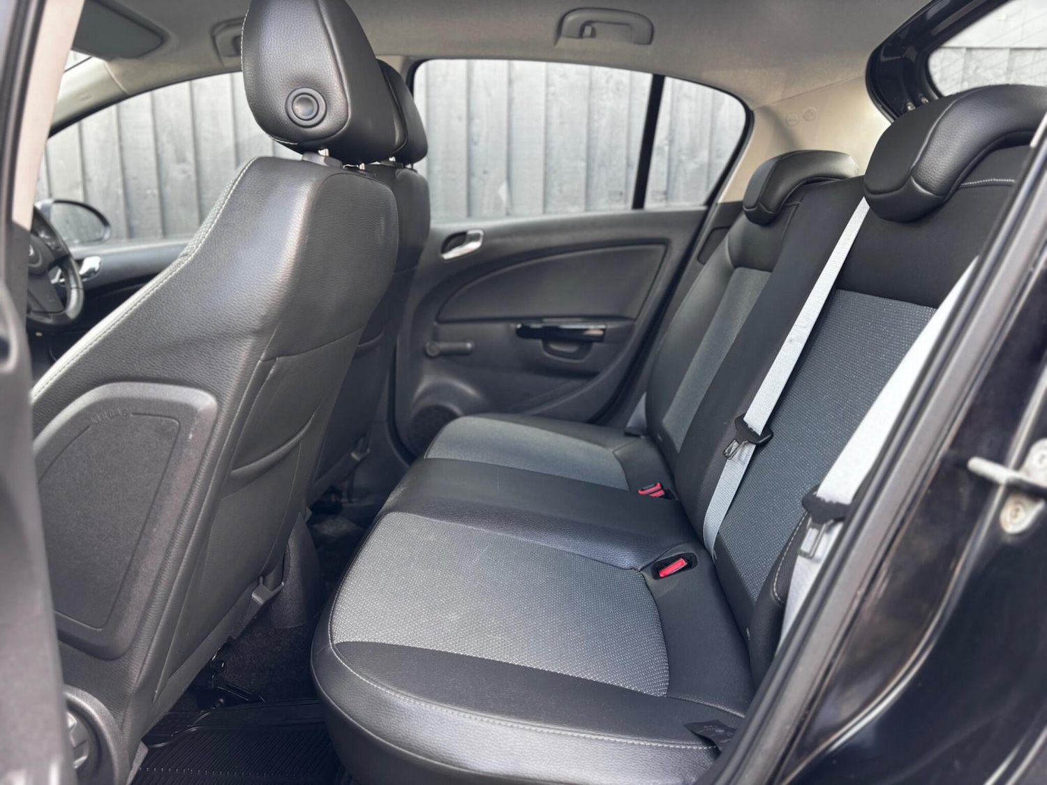 Used Vauxhall Corsa 2010 for sale - 76397940: Photo 14