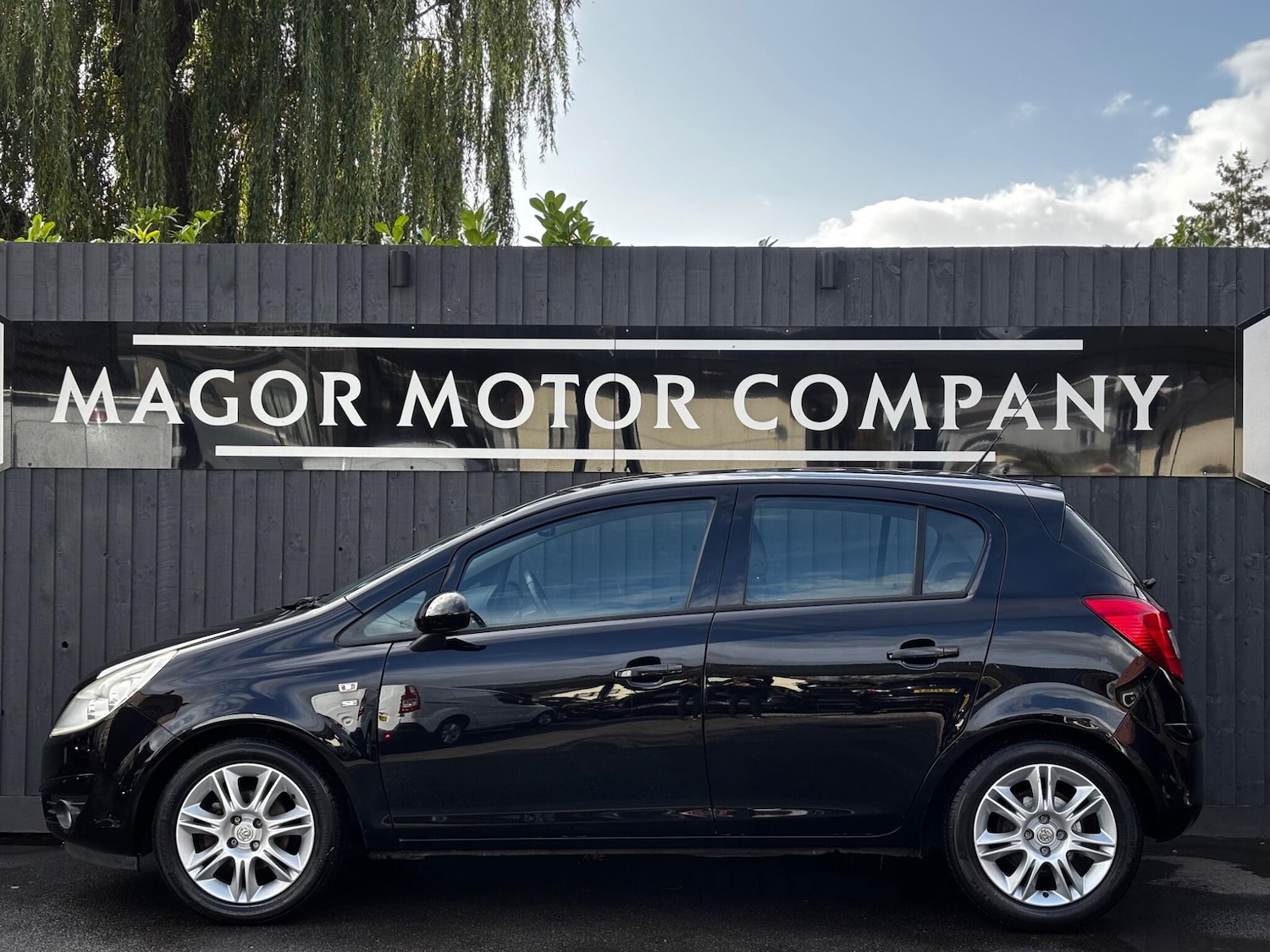 Used Vauxhall Corsa 2010 for sale - 76397940: Photo 5
