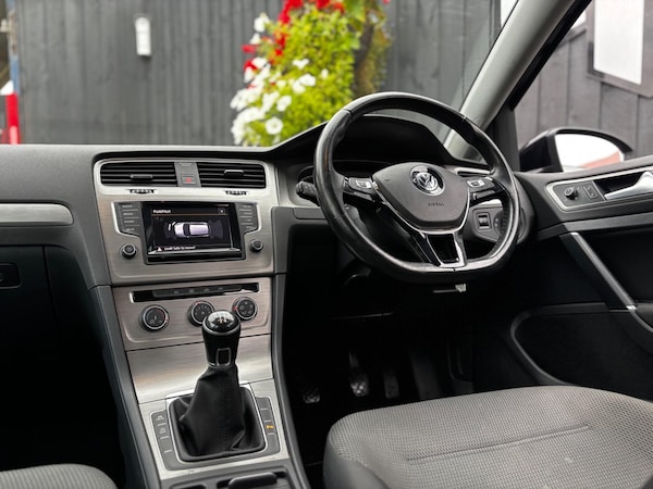 Used Volkswagen Golf 2015 for sale - 76094865: Photo 8