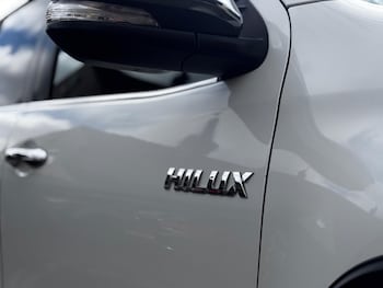 Used Toyota Hilux 2018 for sale - 77657760: Photo