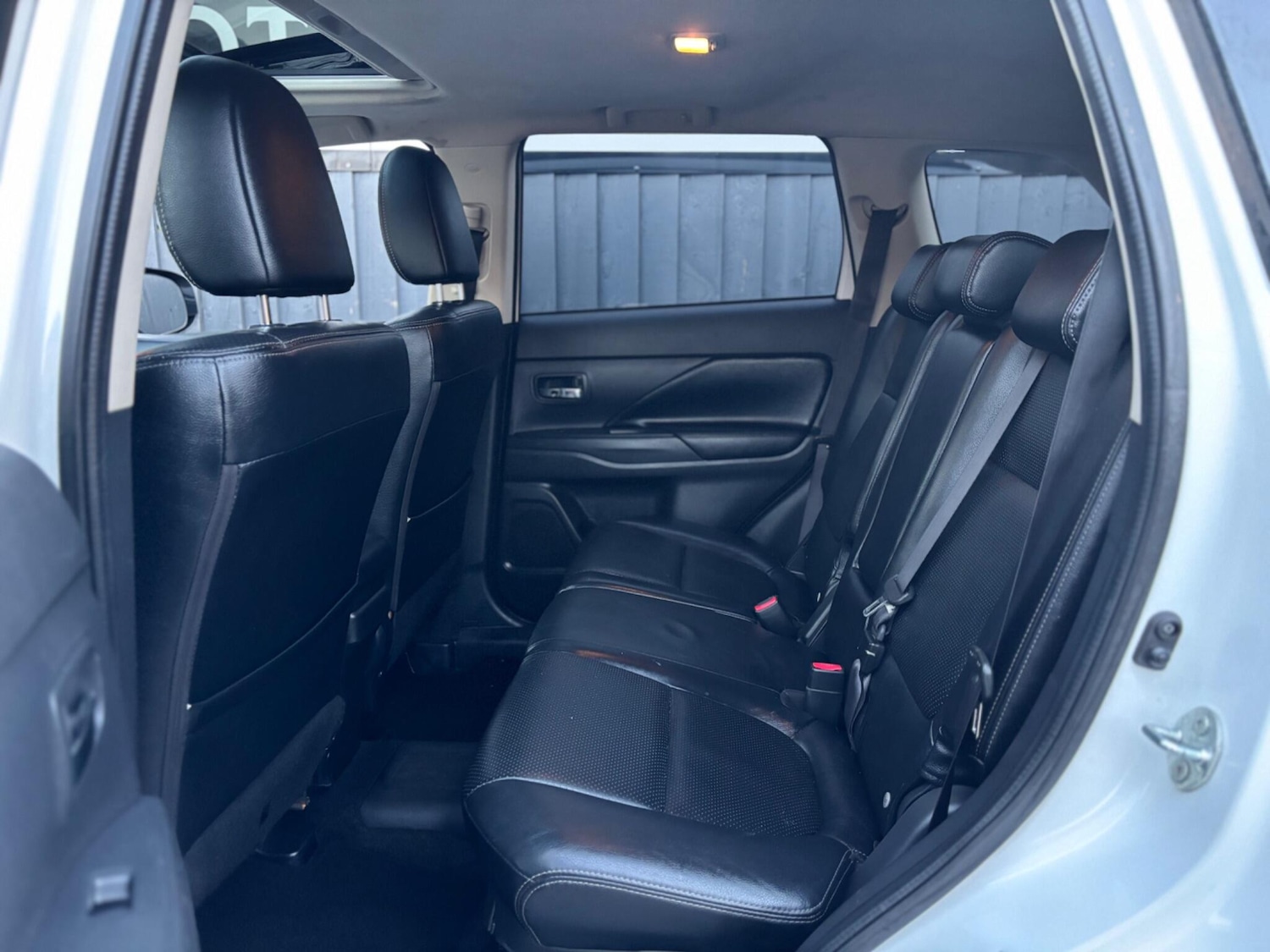 Used Mitsubishi Outlander 2015 for sale - 77993554: Photo 15