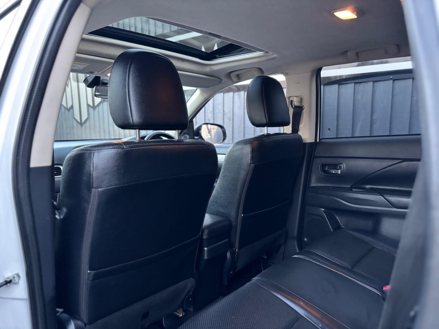 Used Mitsubishi Outlander 2015 for sale - 77993554: Photo 16