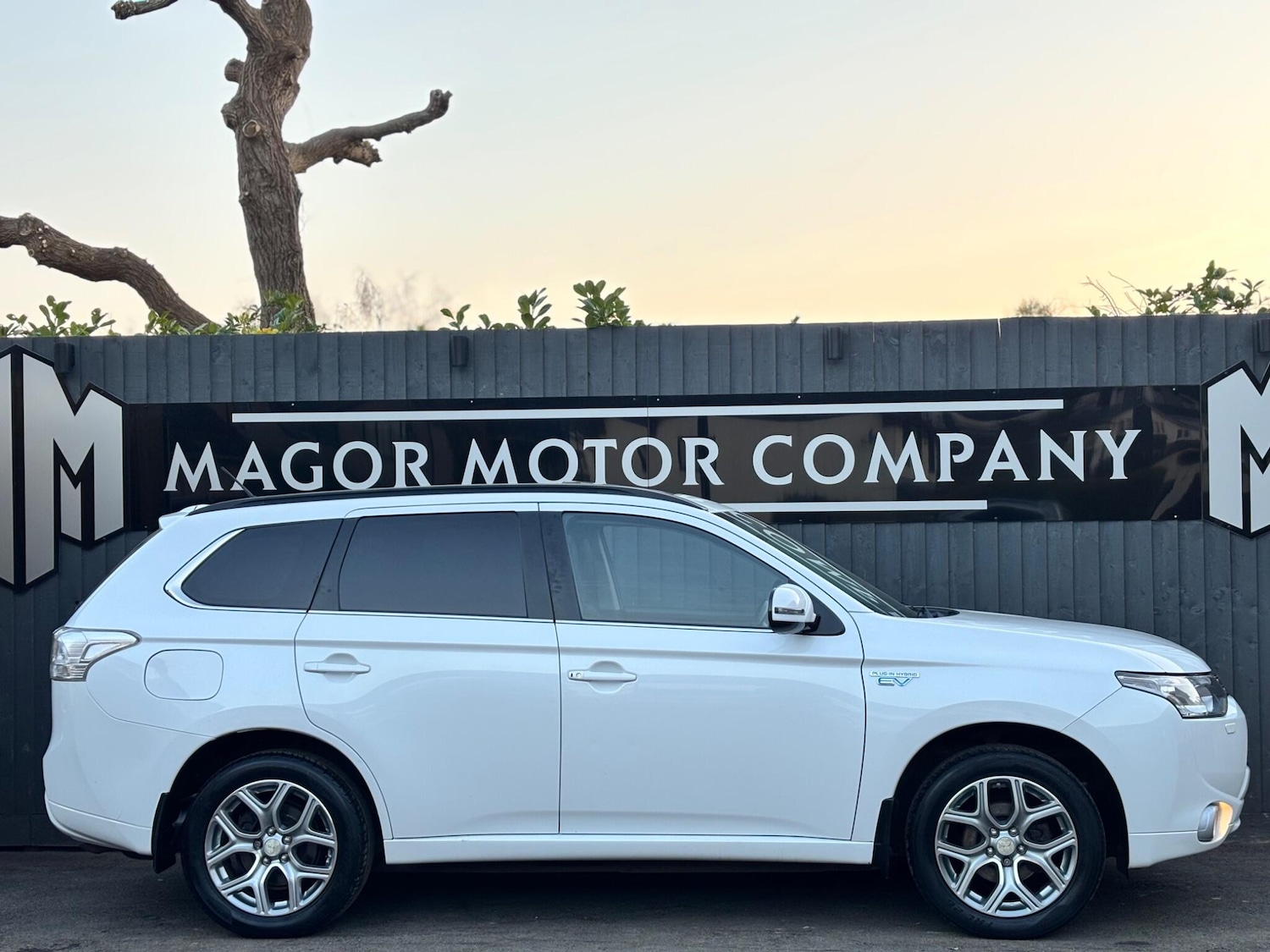 Used Mitsubishi Outlander 2015 for sale - 77993554: Photo 2