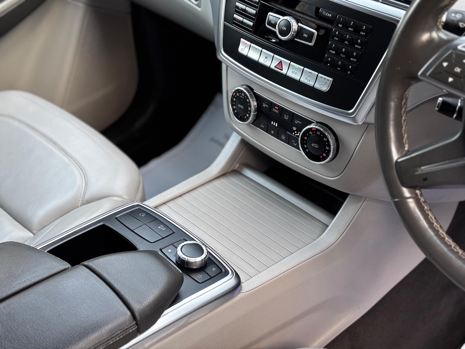 Used Mercedes-Benz M-Class 2014 for sale - 76151712: Photo 11