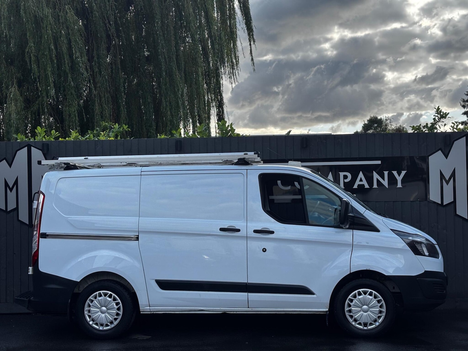 Used Ford Transit Custom 2015 for sale - 76060475: Photo 2