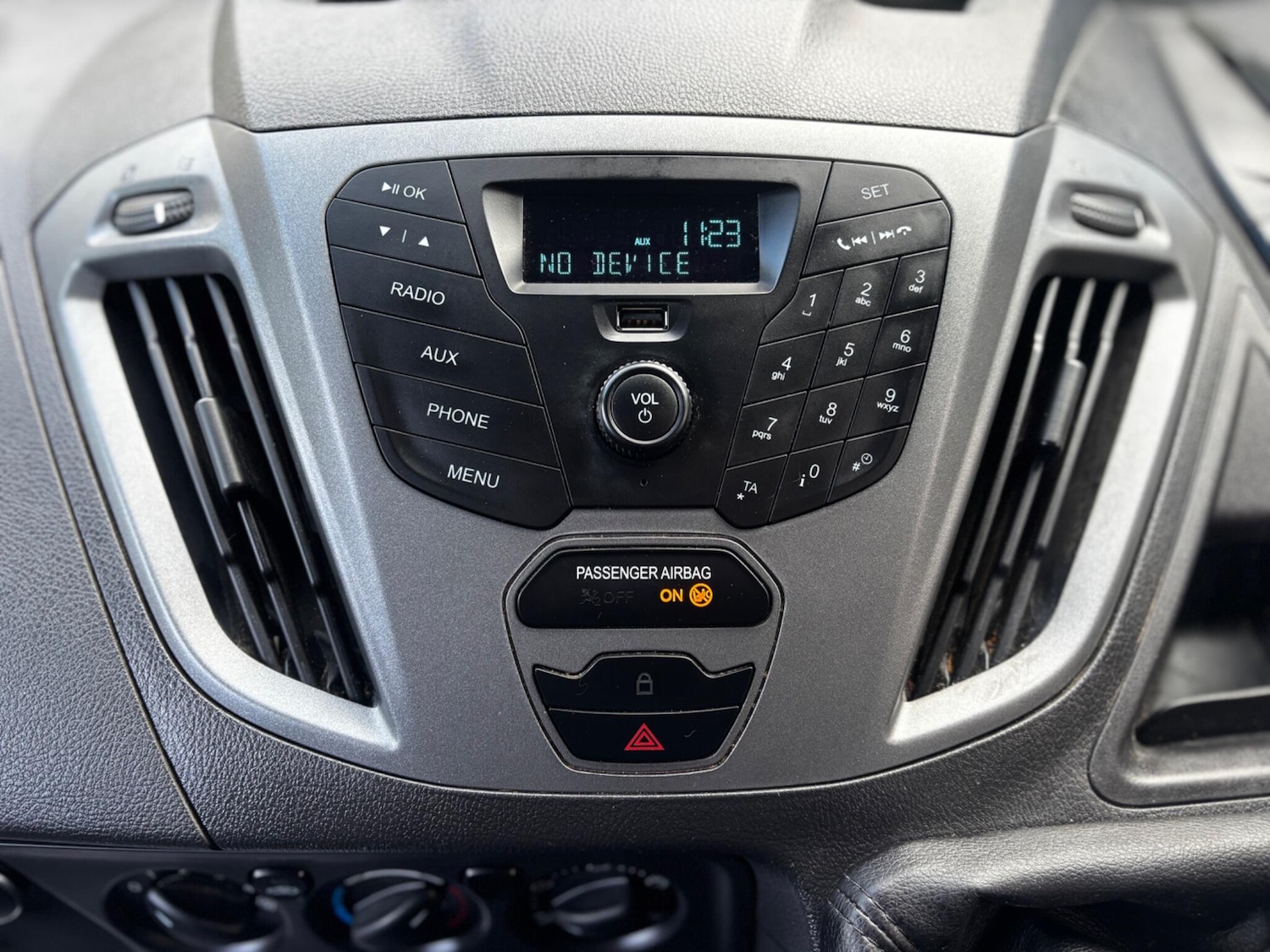 Used Ford Transit Custom 2015 for sale - 76060475: Photo 8