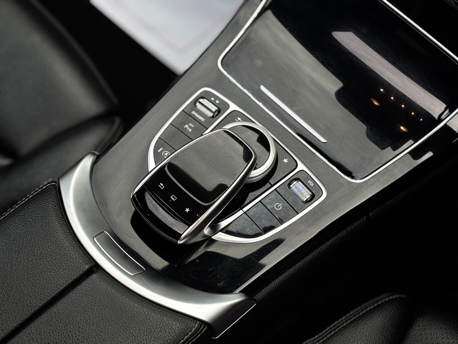 Used Mercedes-Benz C Class 2016 for sale - 76349432: Photo 10