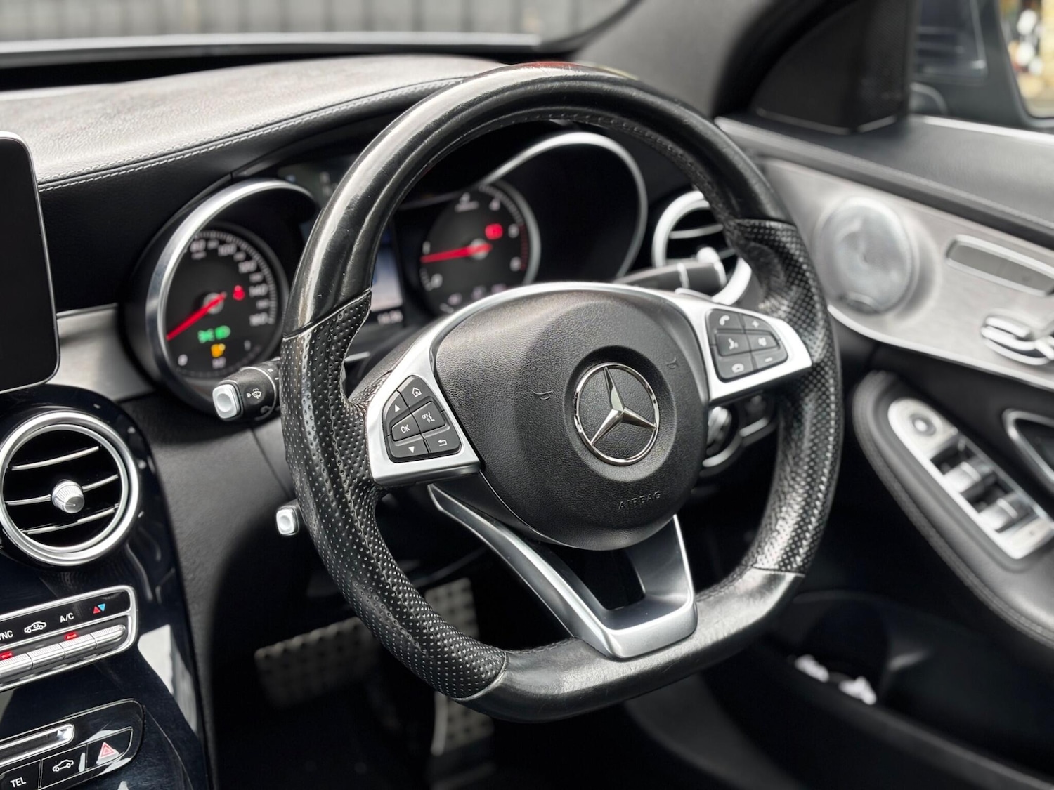 Used Mercedes-Benz C Class 2016 for sale - 76349432: Photo 16