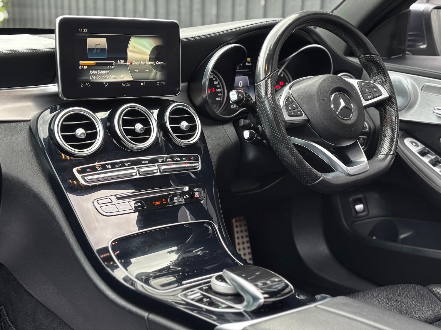 Used Mercedes-Benz C Class 2016 for sale - 76349432: Photo 7