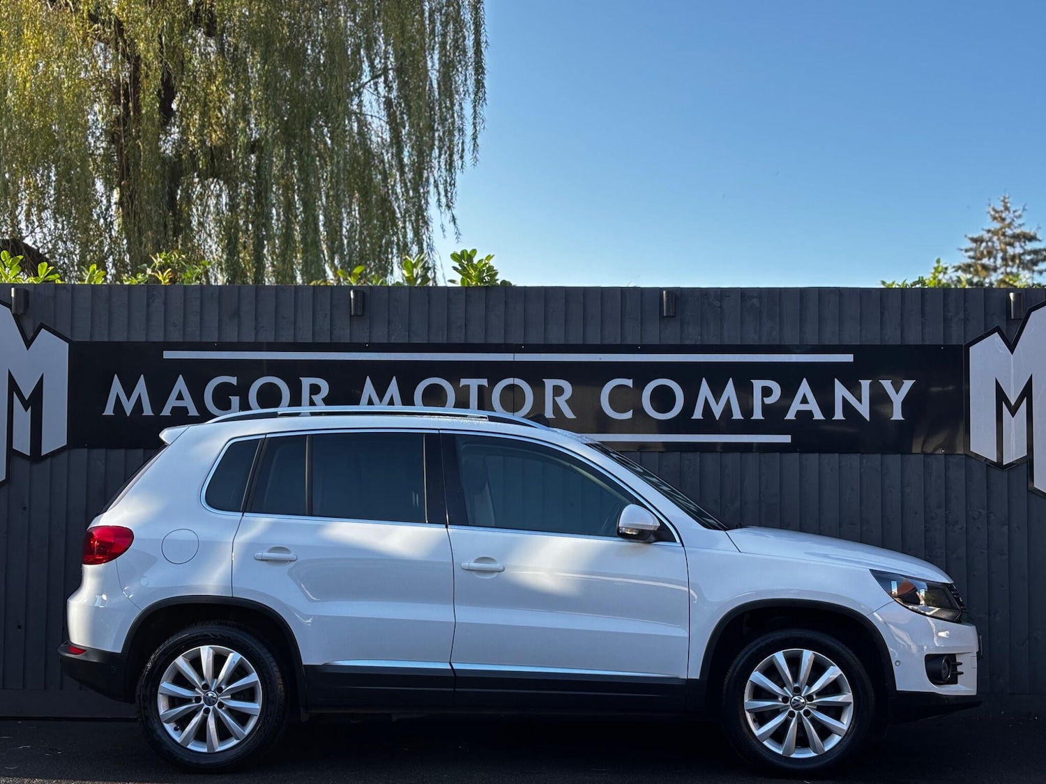 Used Volkswagen Tiguan 2015 for sale - 76742790: Photo 2