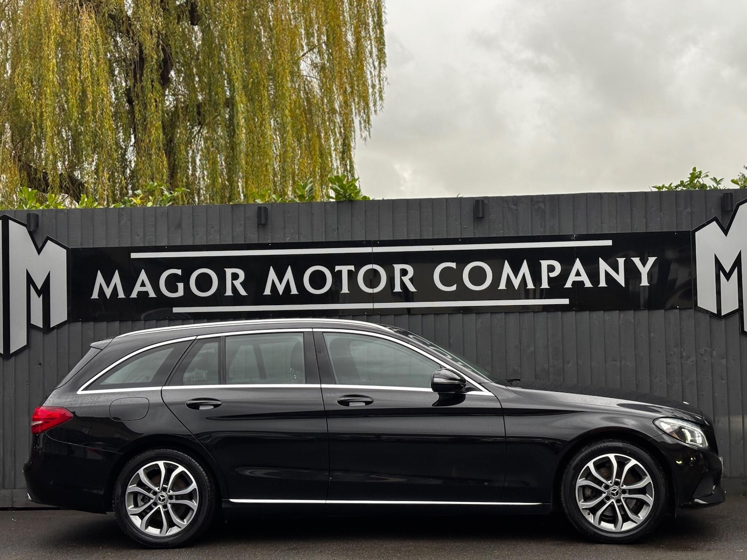 Used Mercedes-Benz C Class 2017 for sale - 76786772: Photo 2