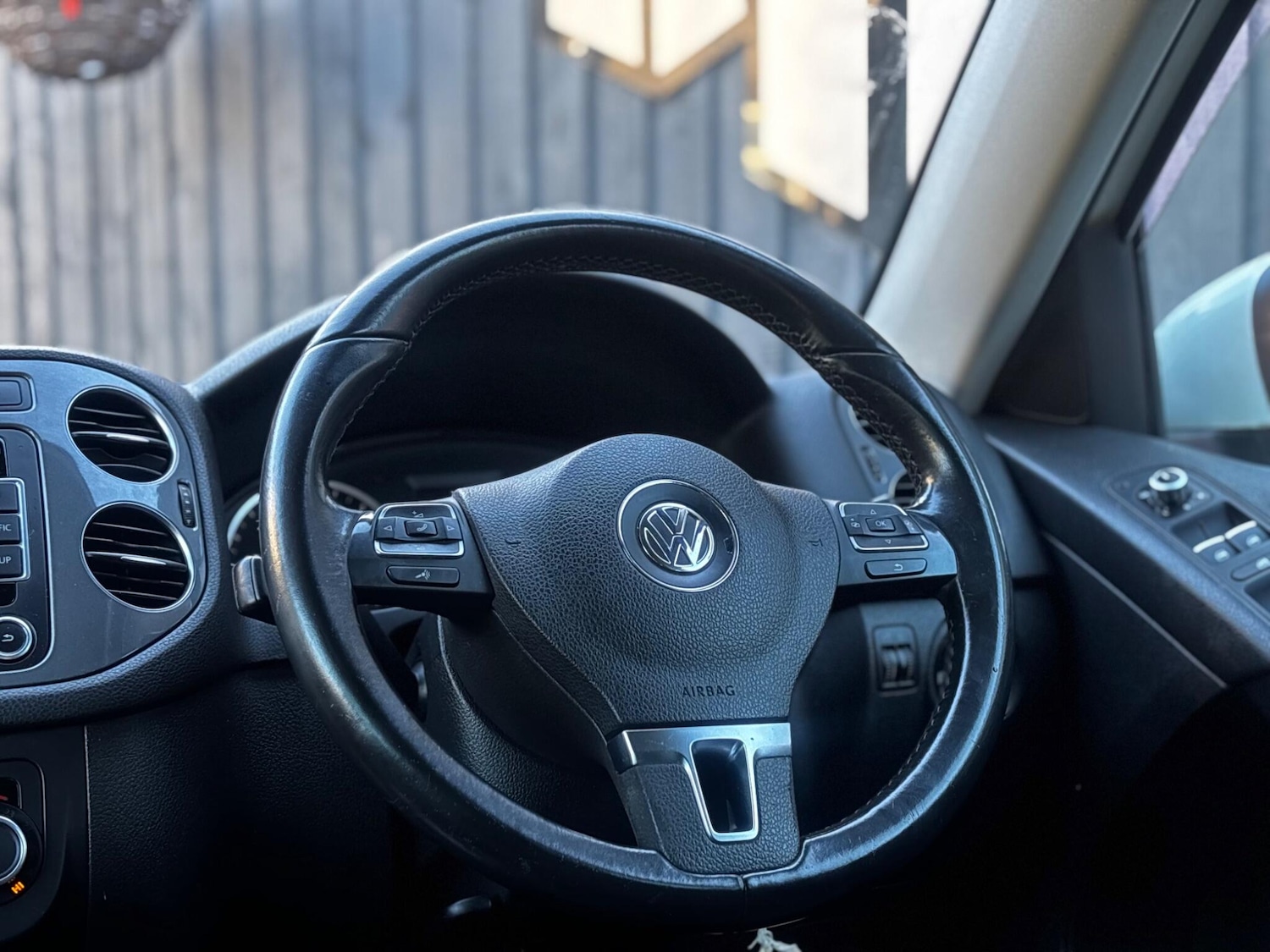 Used Volkswagen Tiguan 2014 for sale - 76607834: Photo 11