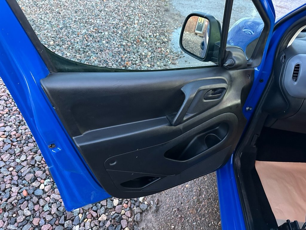 Used Citroen Berlingo 2015 for sale - 76934863: Photo 24