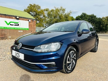 Used Volkswagen Golf 2019 for sale - 75897122: Photo