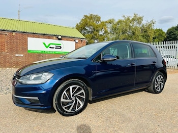 Used Volkswagen Golf 2019 for sale - 75897122: Photo