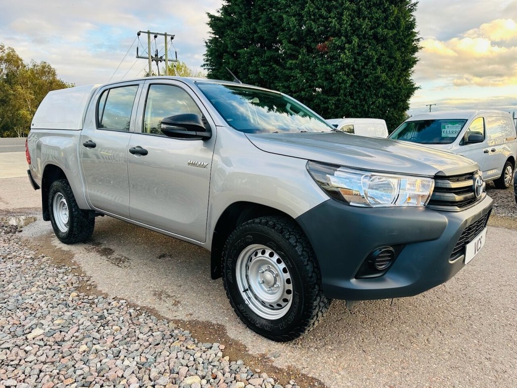 Used Toyota Hilux 2019 for sale - 76333448: Photo 11