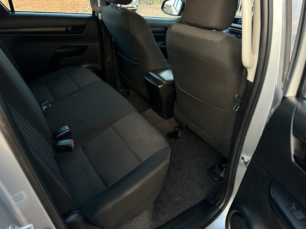 Used Toyota Hilux 2019 for sale - 76333448: Photo 40