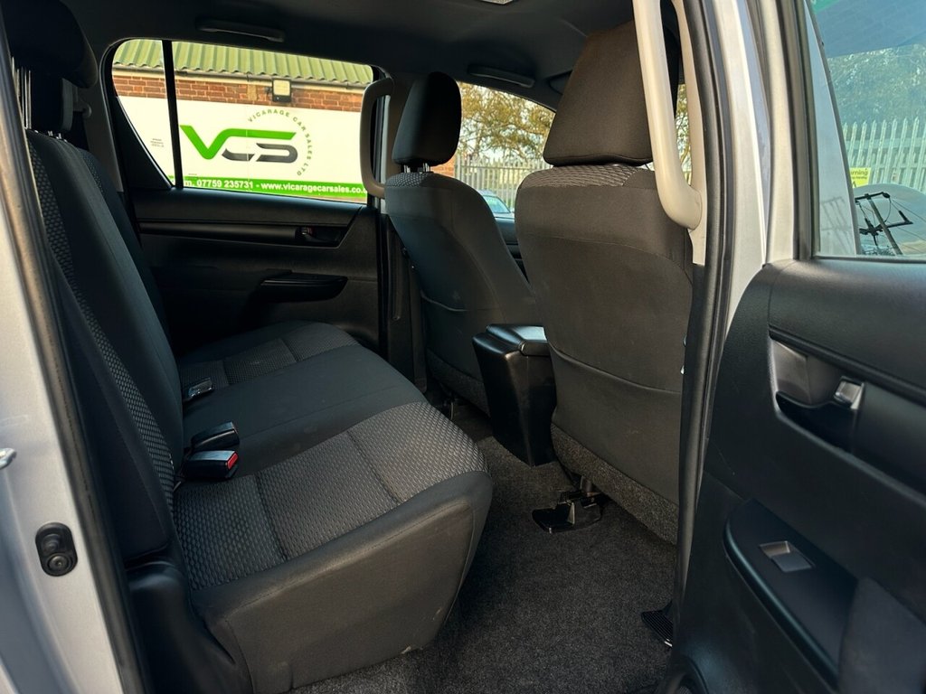 Used Toyota Hilux 2019 for sale - 76333448: Photo 41