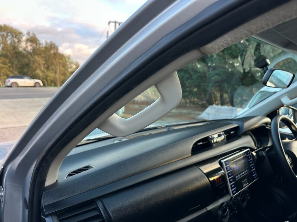 Used Toyota Hilux 2019 for sale - 76333448: Photo 45