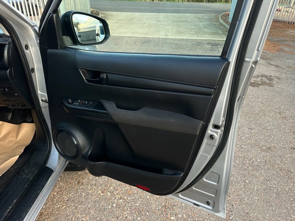 Used Toyota Hilux 2019 for sale - 76333448: Photo 50