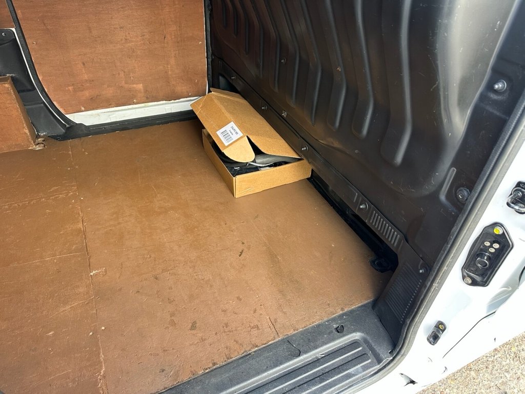 Used Nissan e-NV200 2015 for sale - 77967020: Photo 30