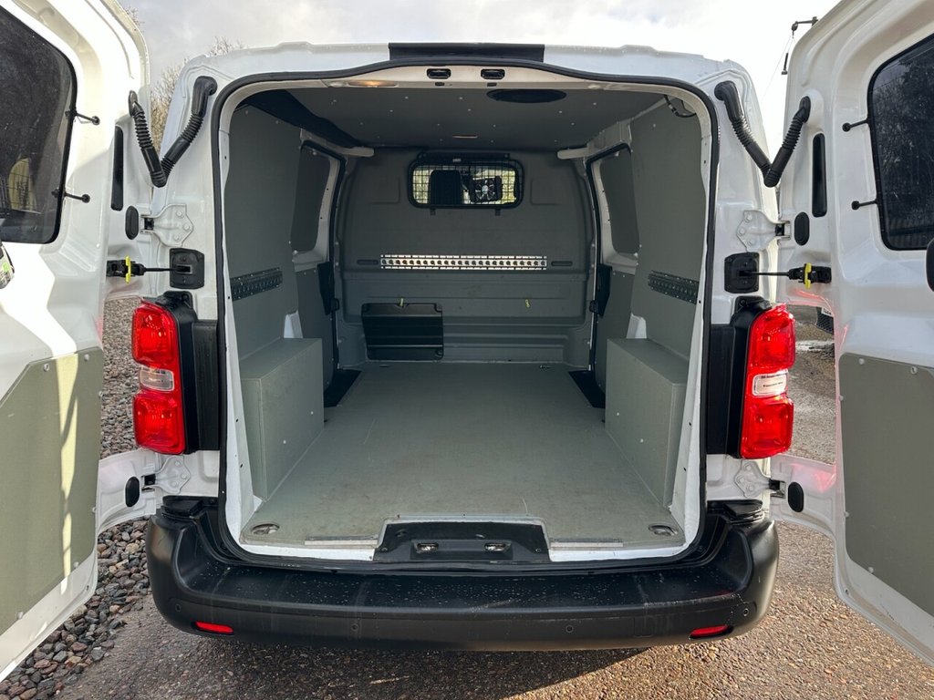 Used Citroen Dispatch 2020 for sale - 76654609: Photo 42