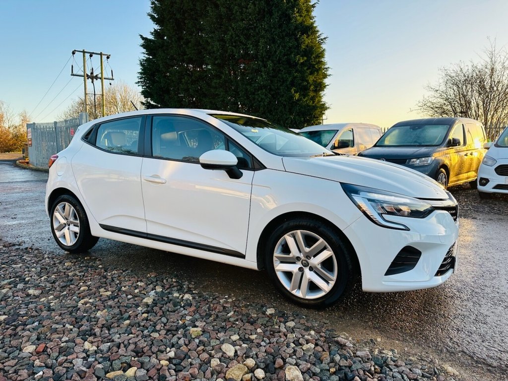 Used Renault Clio 2021 for sale - 76591197: Photo 11
