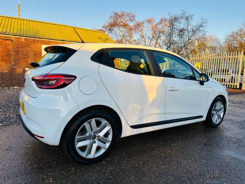Used Renault Clio 2021 for sale - 76591197: Photo 16