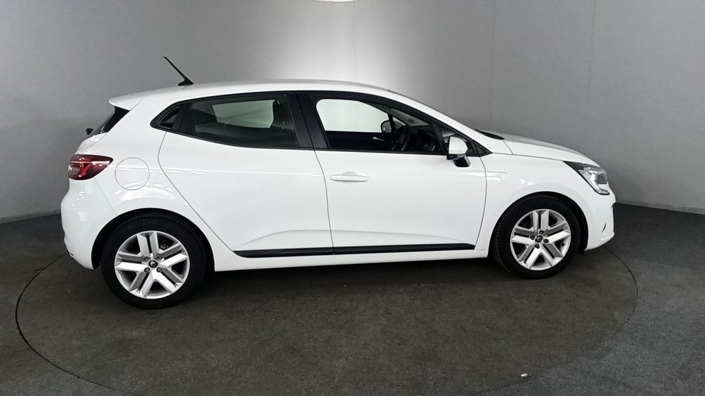 Used Renault Clio 2021 for sale - 76591197: Photo 2